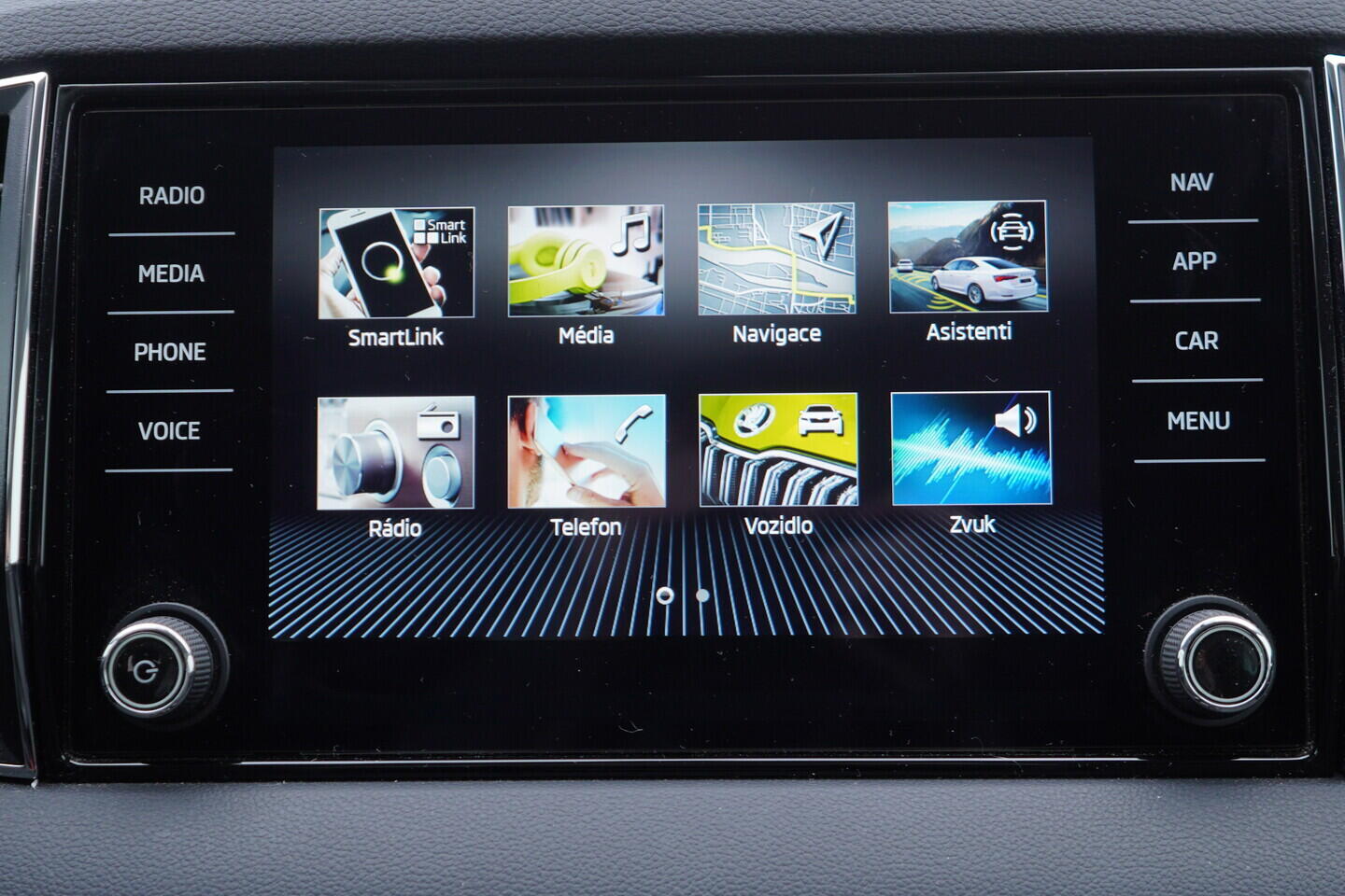 OV190V10932_27.webp_KAROQ Style 1.0 TSI 81 kW manuál