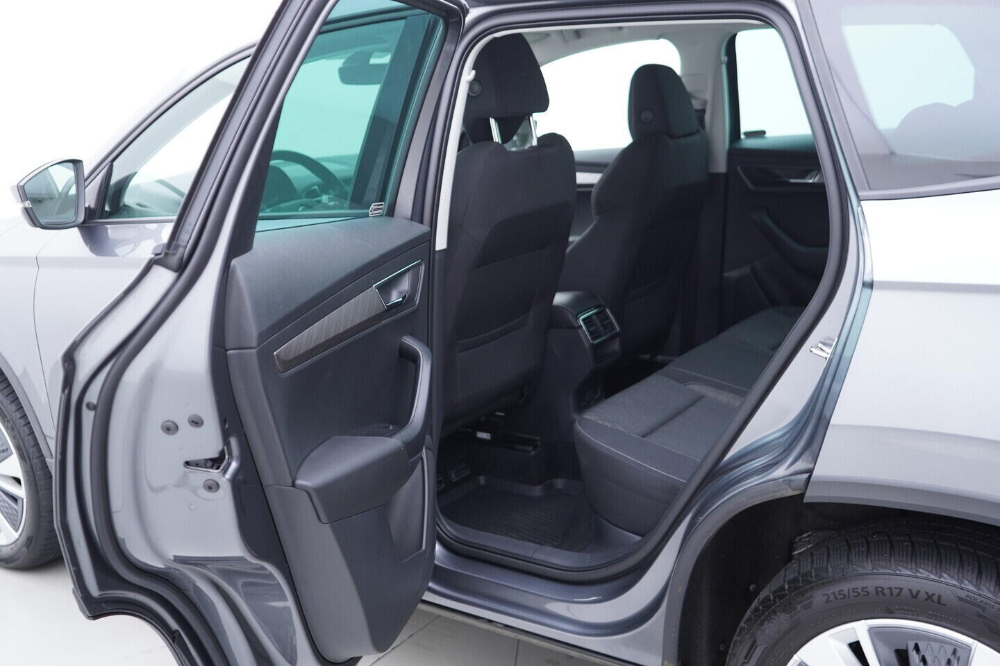 OV190V10932_33.webp_KAROQ Style 1.0 TSI 81 kW manuál