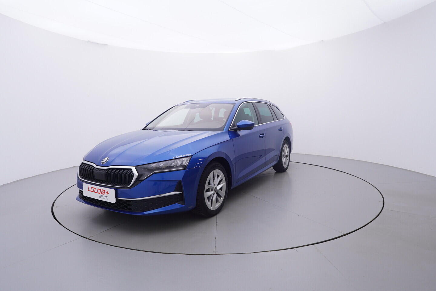 OV190V10933_10.webp_OCTAVIA Top Selection 2.0 TDI 110 kW automat, DPH