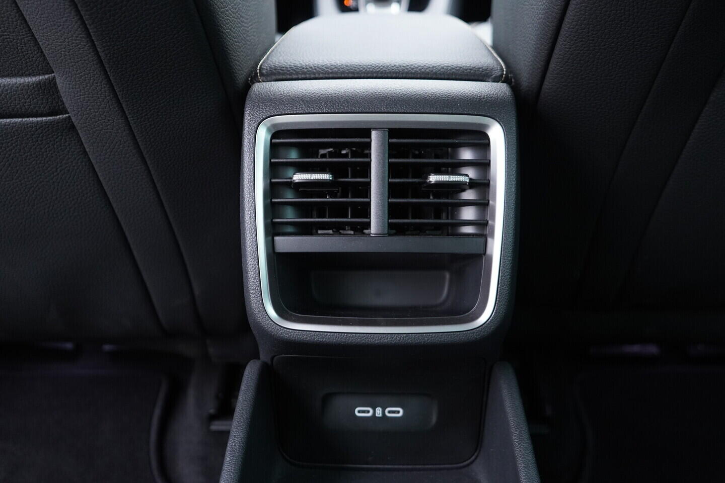 OV190V10933_37.webp_OCTAVIA Top Selection 2.0 TDI 110 kW automat, DPH