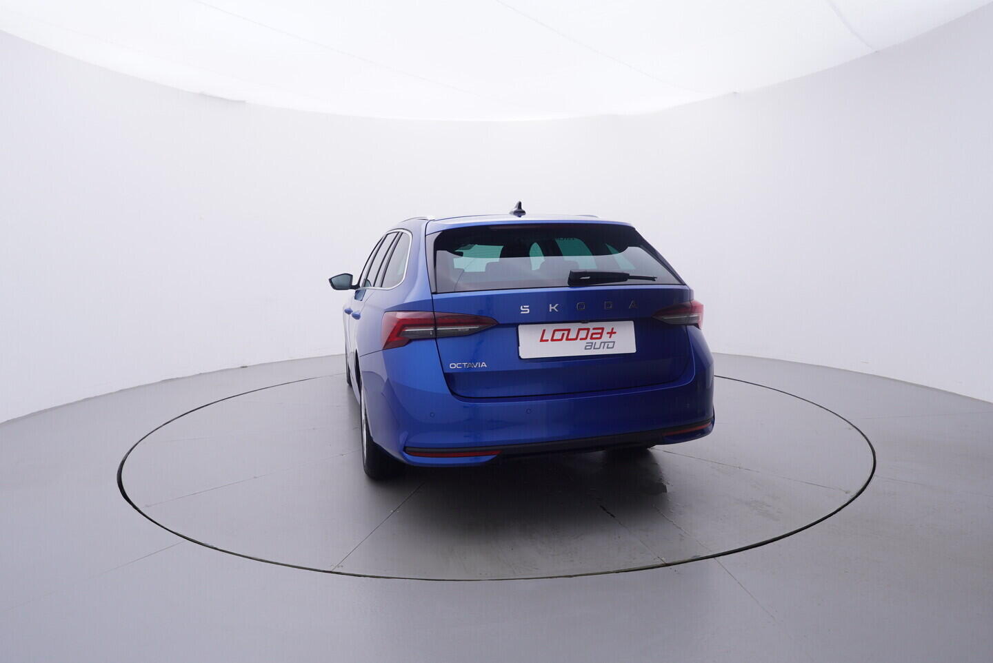 OV190V10935_13.webp_OCTAVIA Top Selection 2.0 TDI 110 kW automat, DPH