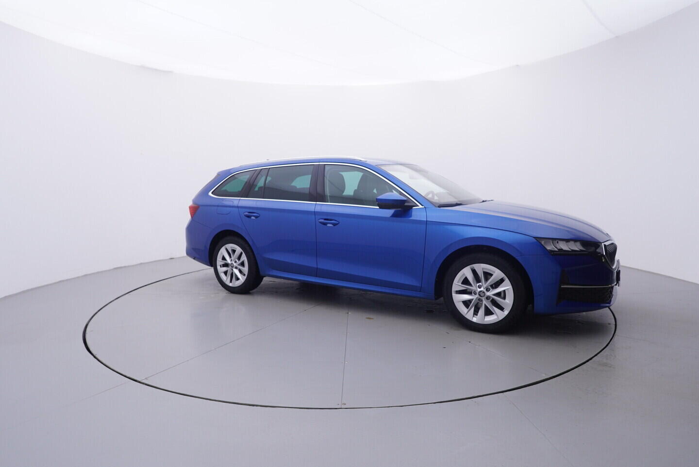 OV190V10935_16.webp_OCTAVIA Top Selection 2.0 TDI 110 kW automat, DPH