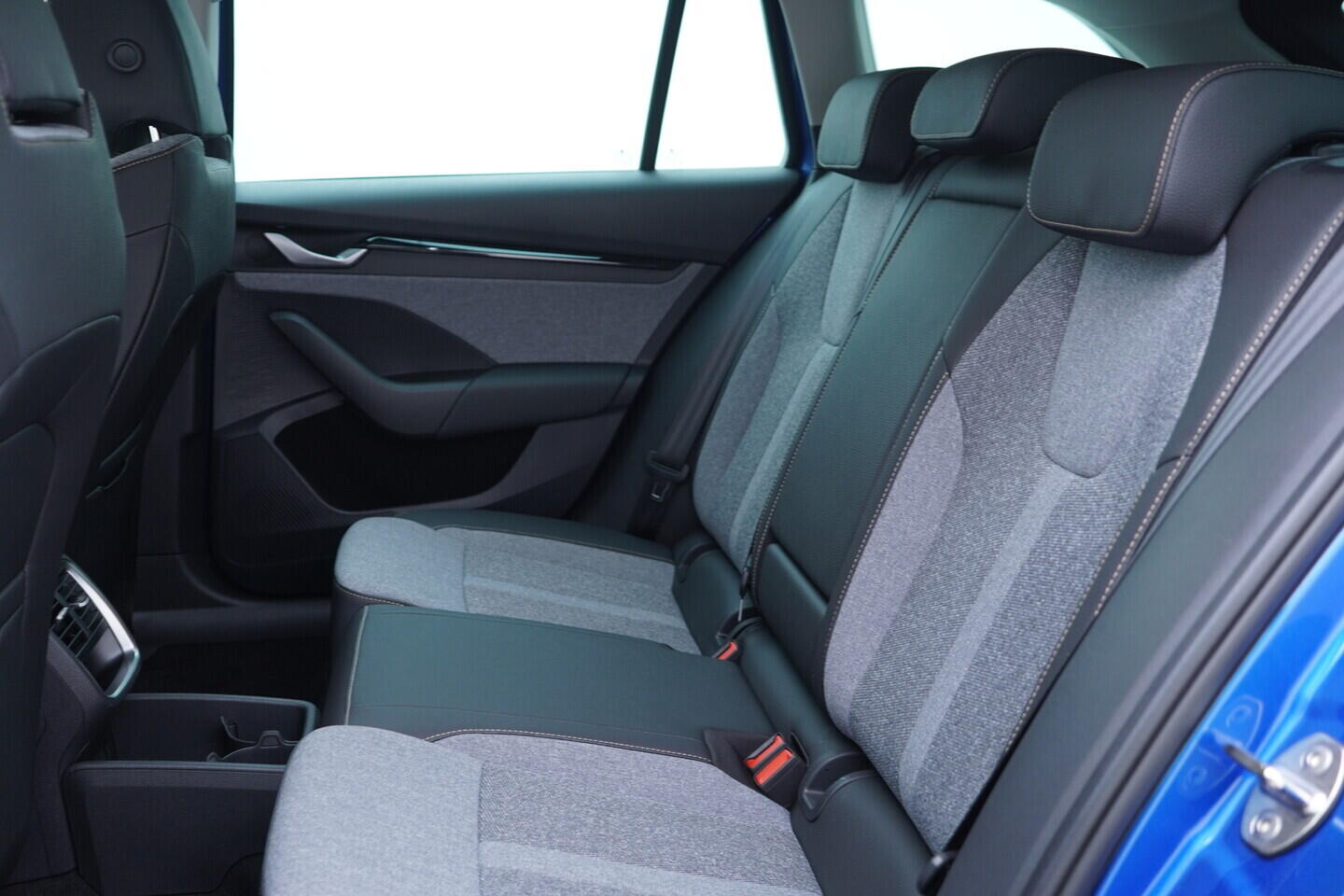 OV190V10935_35.webp_OCTAVIA Top Selection 2.0 TDI 110 kW automat, DPH