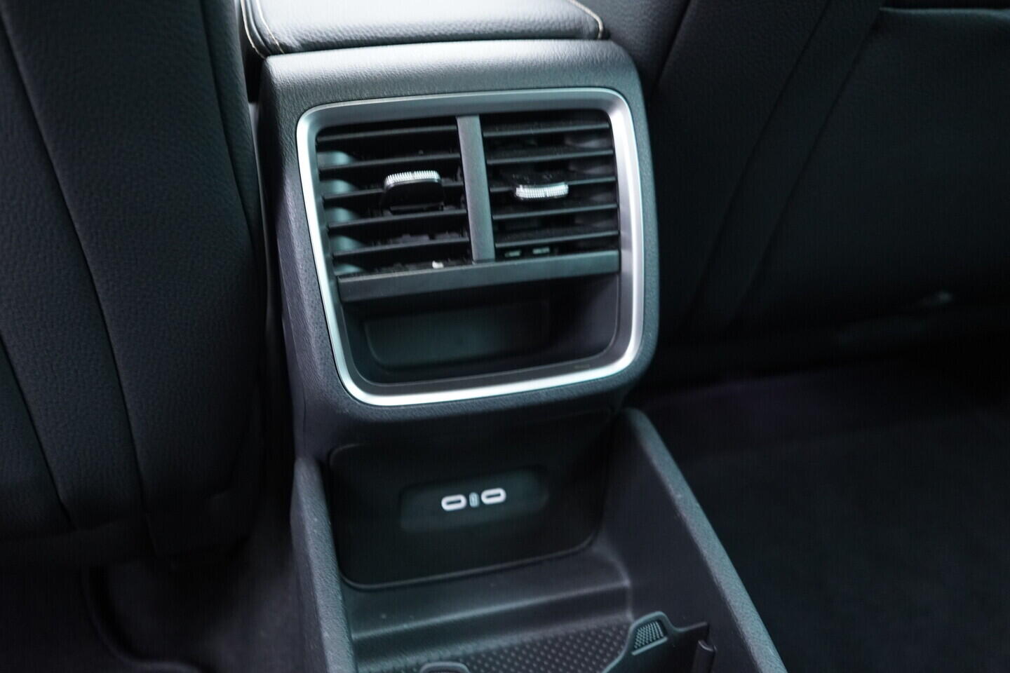 OV190V10935_36.webp_OCTAVIA Top Selection 2.0 TDI 110 kW automat, DPH