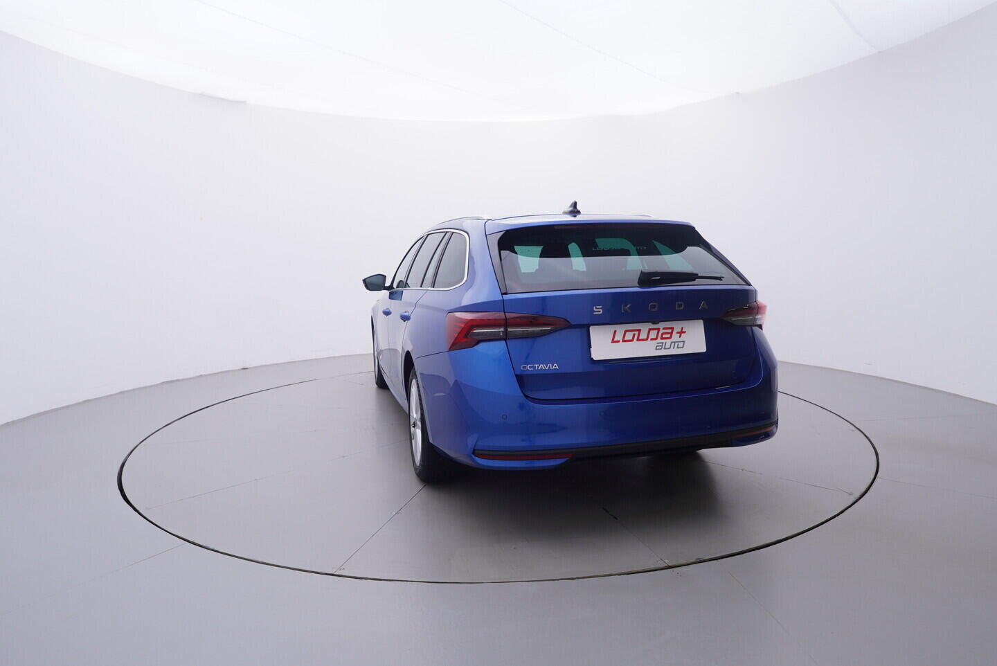 OV190V10936_13.webp_OCTAVIA Top Selection 2.0 TDI 110 kW automat, DPH