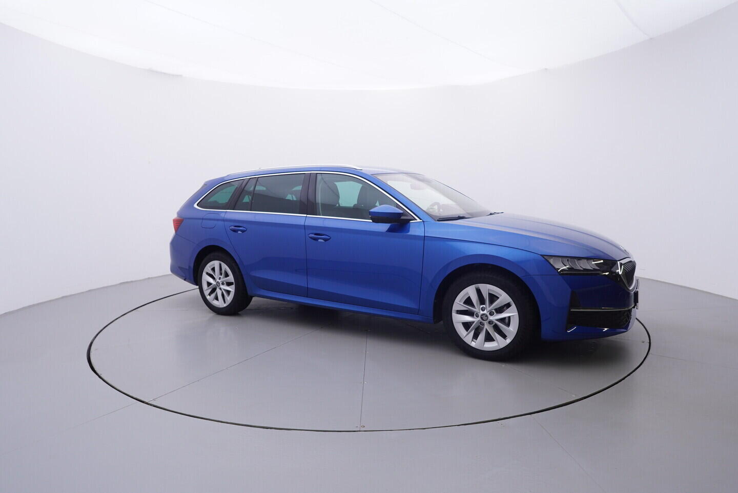 OV190V10936_16.webp_OCTAVIA Top Selection 2.0 TDI 110 kW automat, DPH