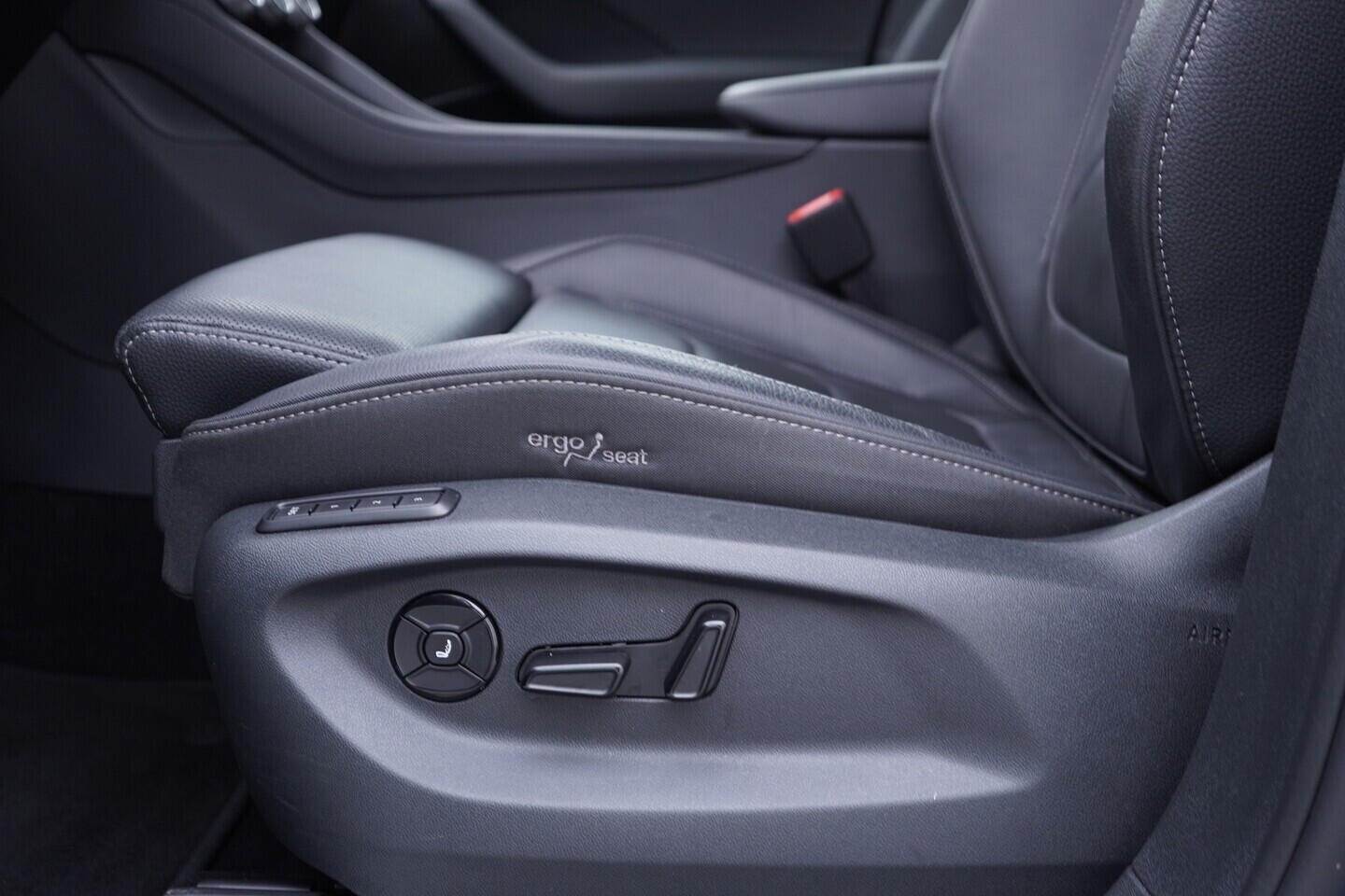 OV190V10937_21.webp_KODIAQ Exclusive Selection 2.0 TDI 142 kW automat, DPH