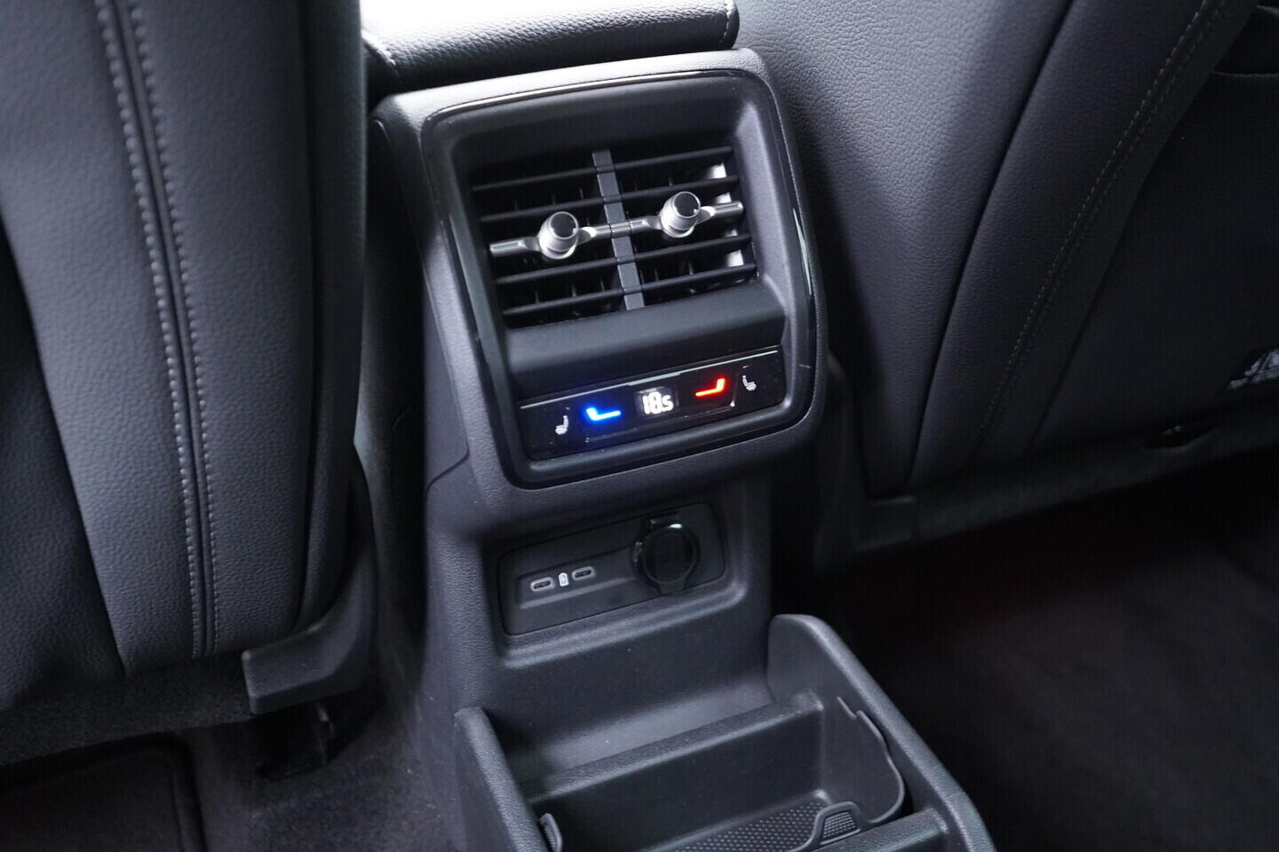 OV190V10937_37.webp_KODIAQ Exclusive Selection 2.0 TDI 142 kW automat, DPH