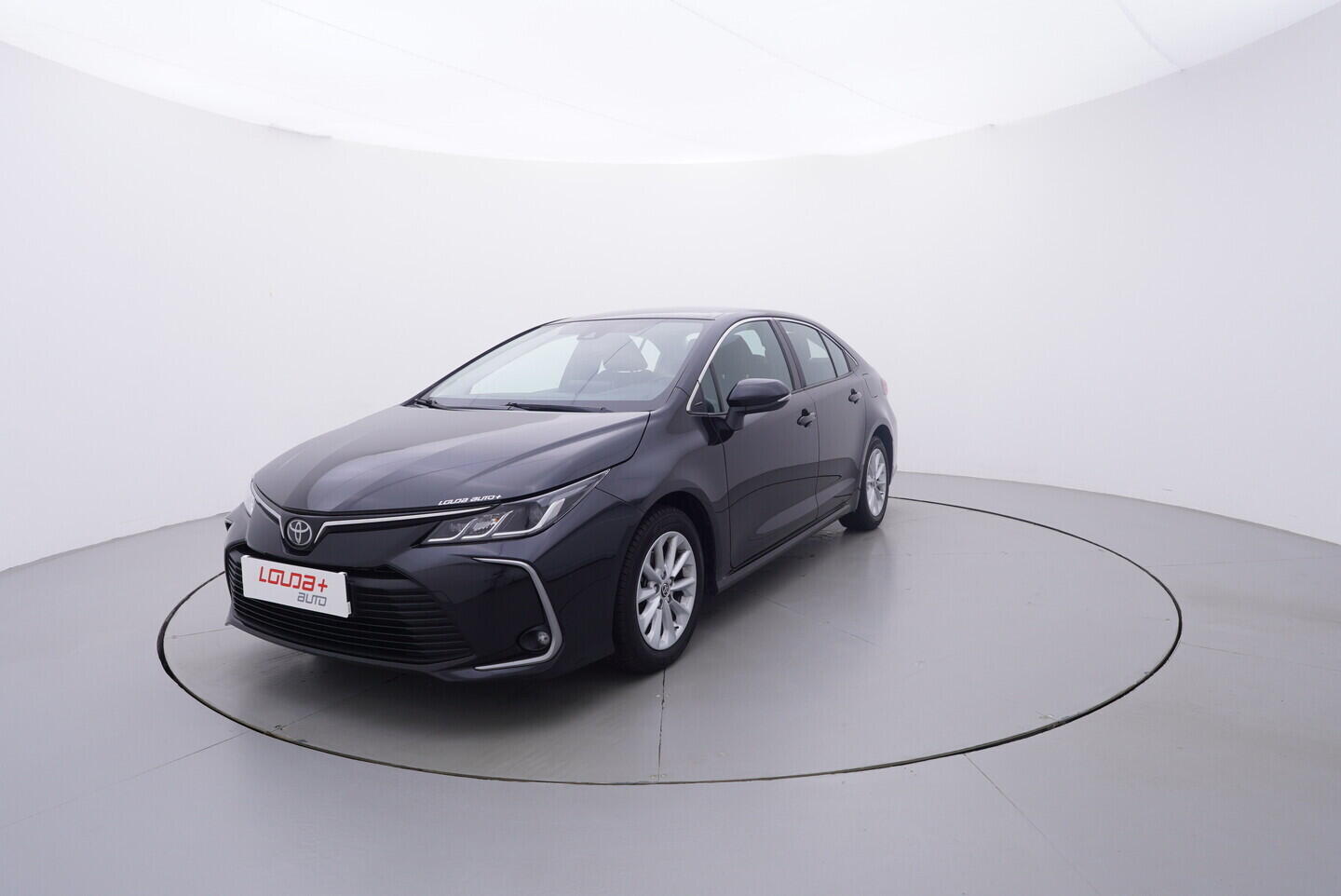 OV190V10939_10.webp_COROLLA Comfort 1.5  92 kW manuál, DPH