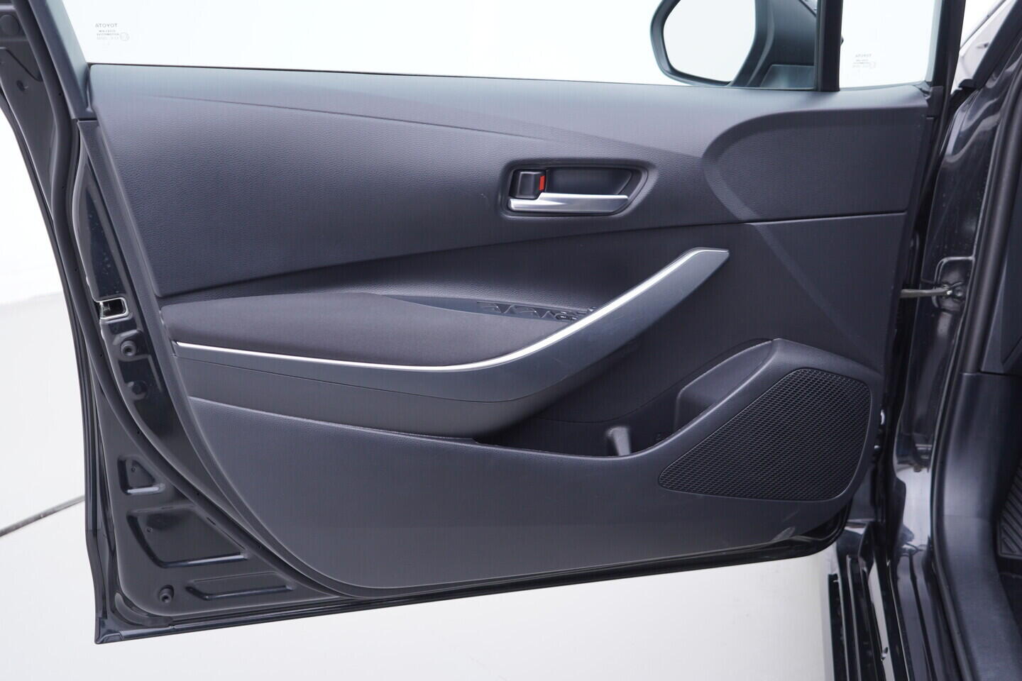 OV190V10939_19.webp_COROLLA Comfort 1.5  92 kW manuál, DPH