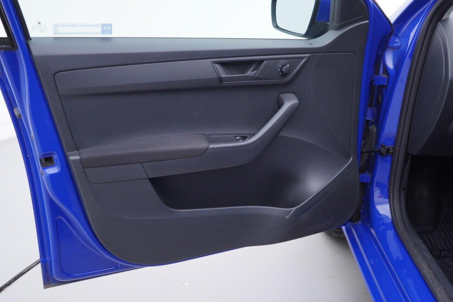 OV190V10941_19.webp_FABIA Tour 1.0 TSI 70 kW manuál, DPH