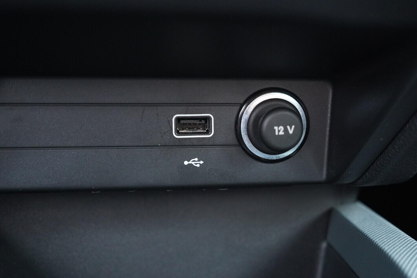 OV190V10941_31.webp_FABIA Tour 1.0 TSI 70 kW manuál, DPH