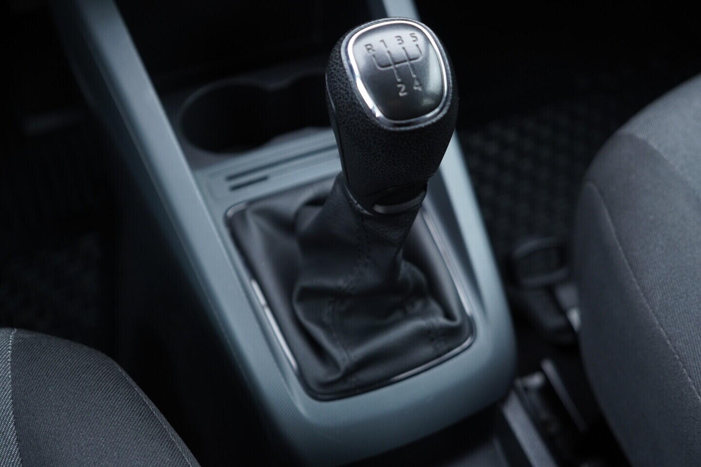 OV190V10941_32.webp_FABIA Tour 1.0 TSI 70 kW manuál, DPH