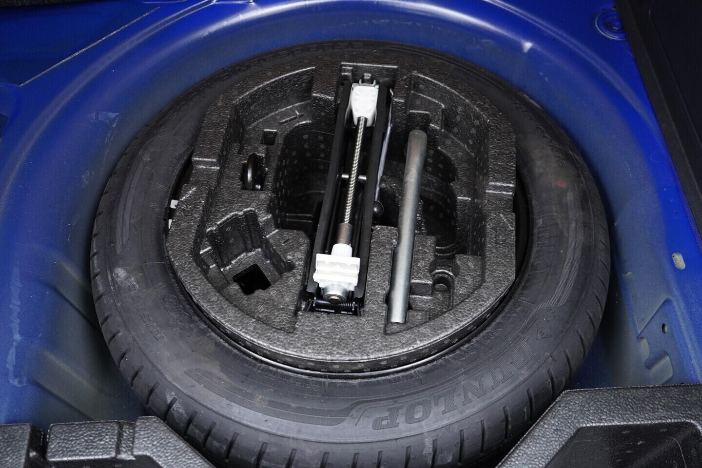 OV190V10941_36.webp_FABIA Tour 1.0 TSI 70 kW manuál, DPH