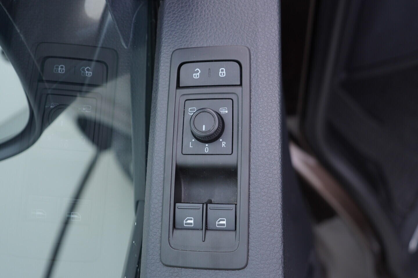 OV190V10943_20.webp_MULTIVAN  2.0 TDI 150 kW automat, DPH