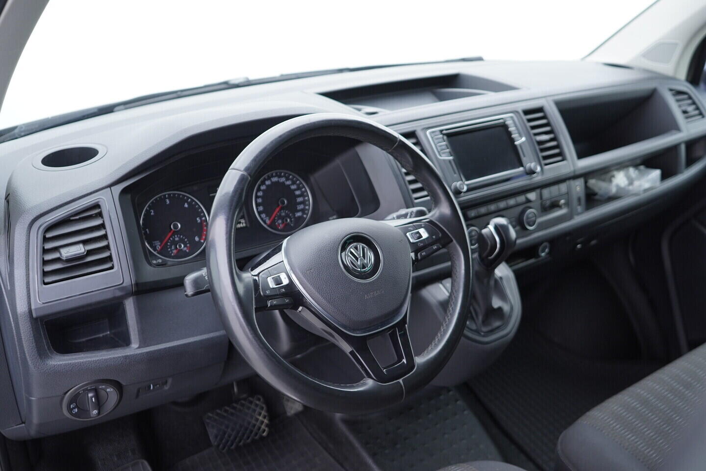 OV190V10943_21.webp_MULTIVAN  2.0 TDI 150 kW automat, DPH