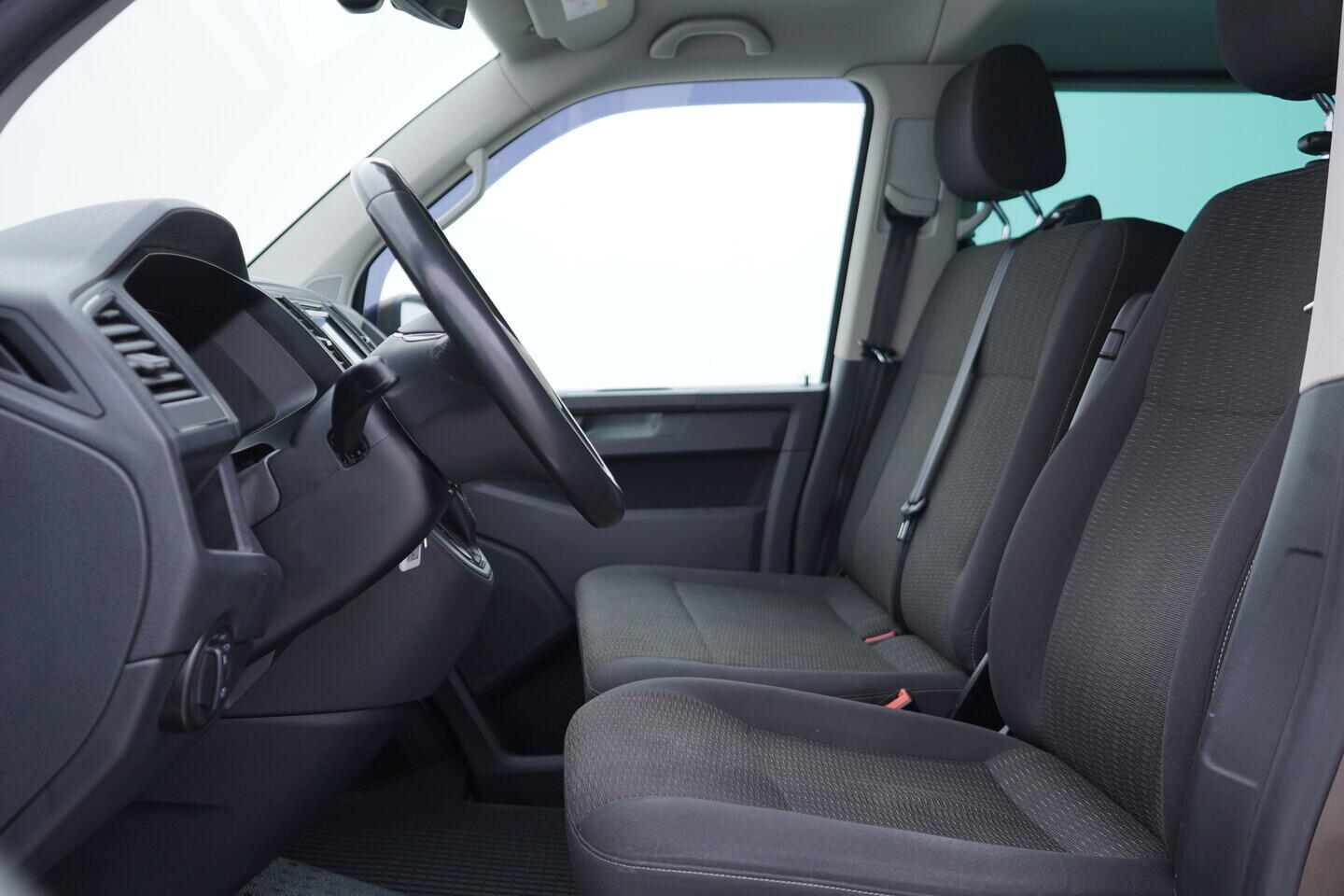 OV190V10943_22.webp_MULTIVAN  2.0 TDI 150 kW automat, DPH