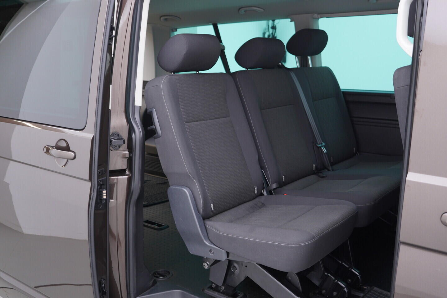 OV190V10943_37.webp_MULTIVAN  2.0 TDI 150 kW automat, DPH