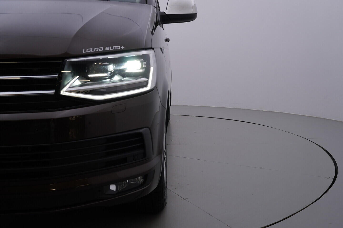 OV190V10943_42.webp_MULTIVAN  2.0 TDI 150 kW automat, DPH