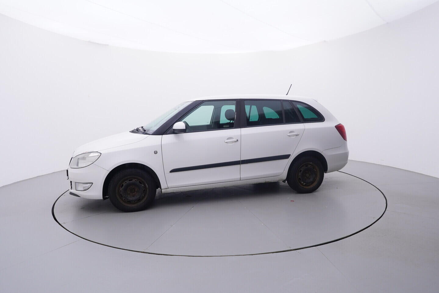 OV190V10945_11.webp_FABIA Ambition 1.6 TDI 55 kW manuál