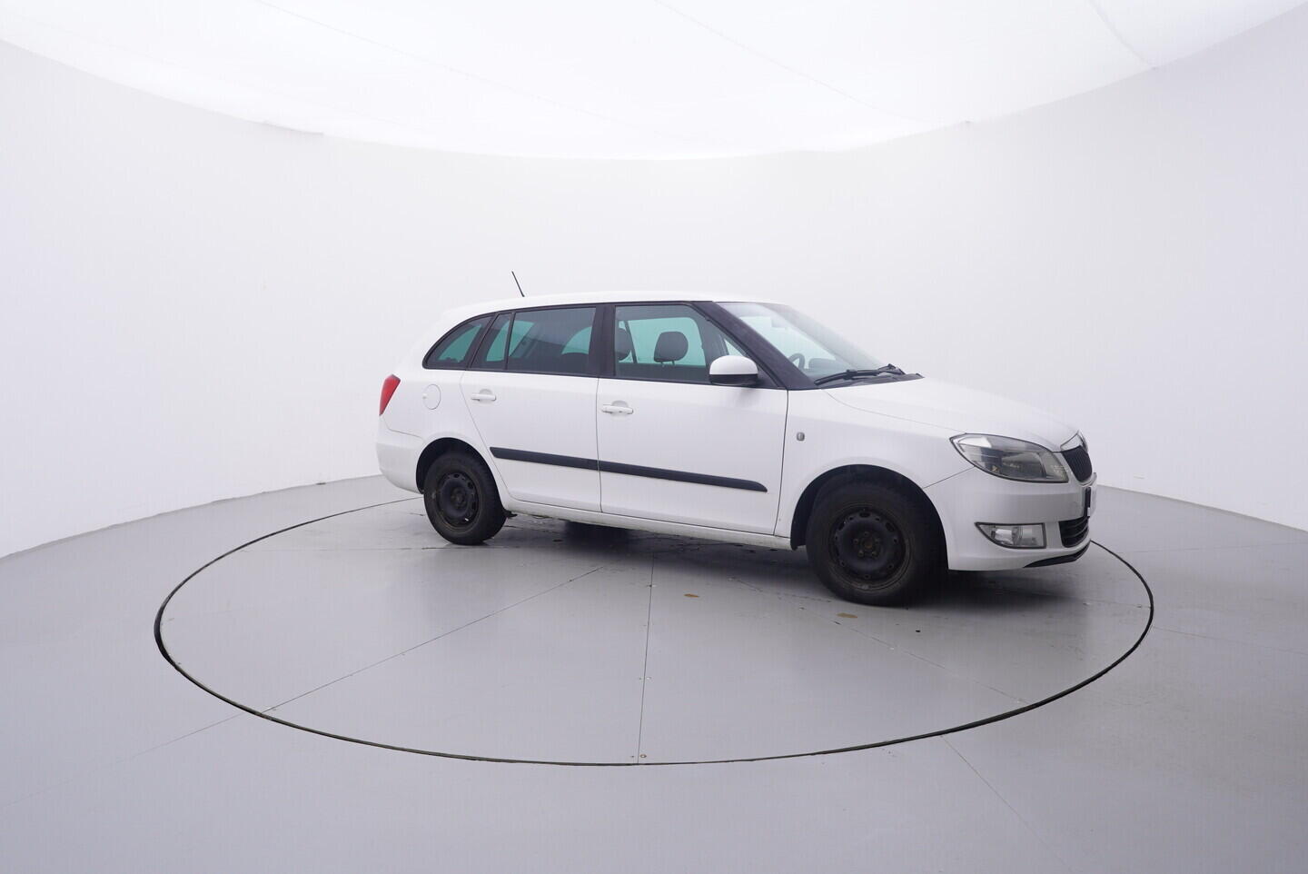 OV190V10945_16.webp_FABIA Ambition 1.6 TDI 55 kW manuál