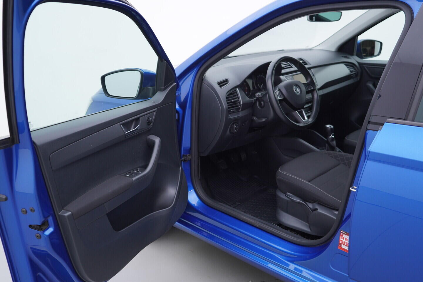 OV190V10947_18.webp_FABIA  1.2 TSI 66 kW manuál