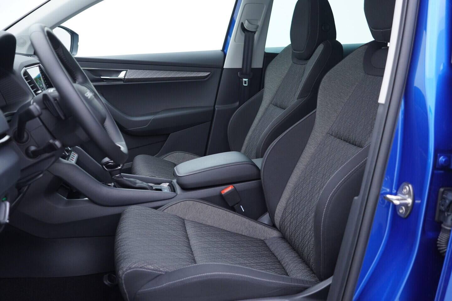 OV190V10952_22.webp_KAROQ Selection 1.5 TSI 110 kW automat, DPH