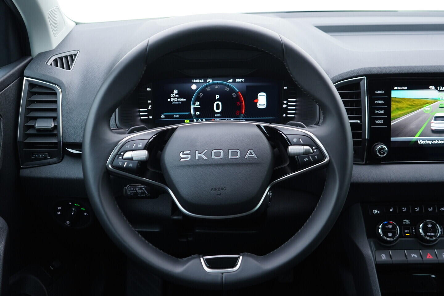 OV190V10952_28.webp_KAROQ Selection 1.5 TSI 110 kW automat, DPH