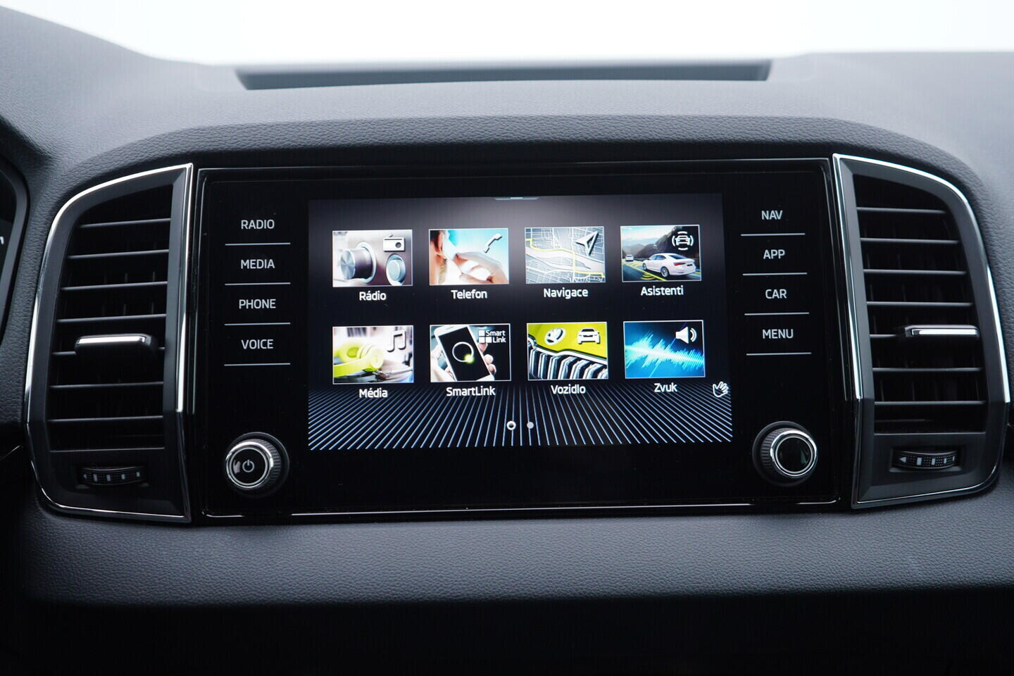 OV190V10952_32.webp_KAROQ Selection 1.5 TSI 110 kW automat, DPH