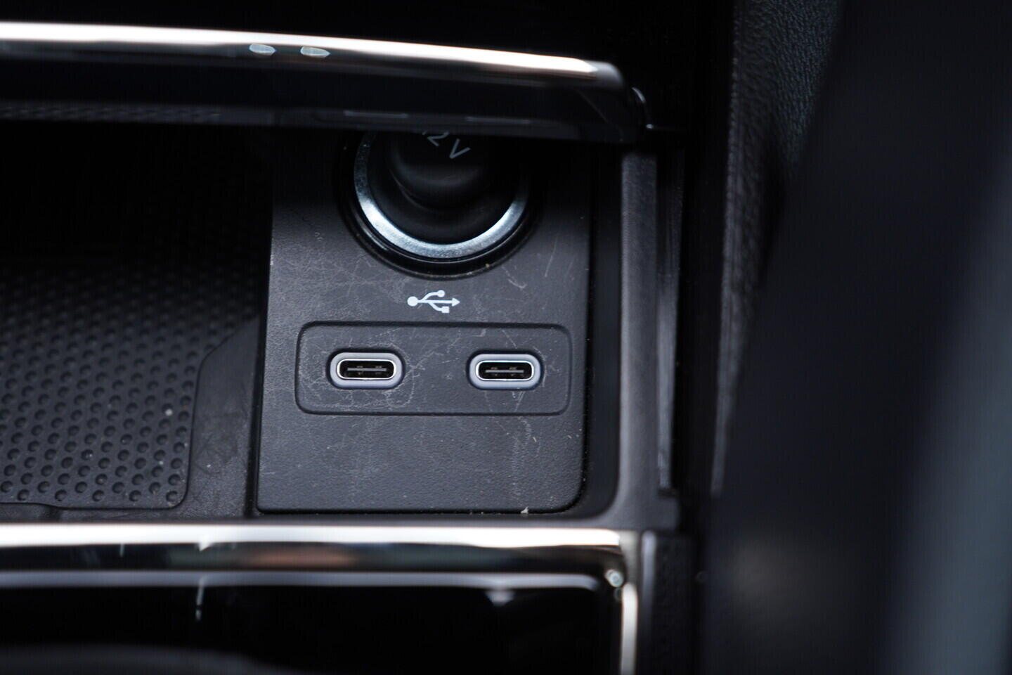 OV190V10952_35.webp_KAROQ Selection 1.5 TSI 110 kW automat, DPH