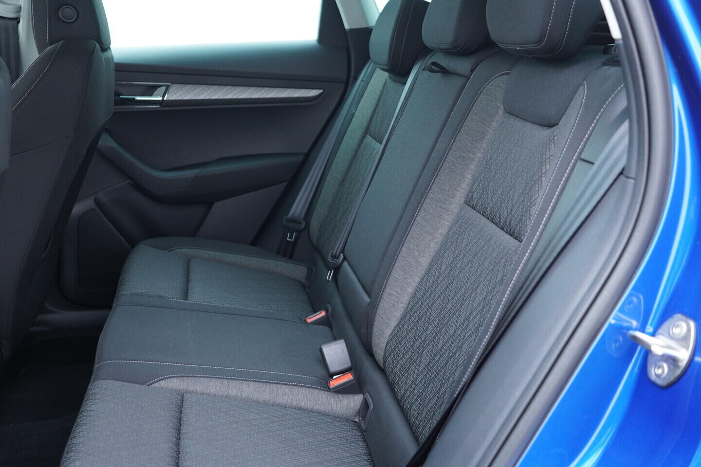 OV190V10952_38.webp_KAROQ Selection 1.5 TSI 110 kW automat, DPH