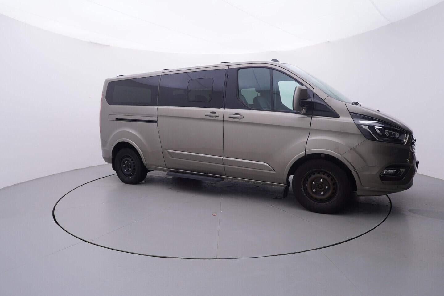 OV190V10956_16.webp_TOURNEO CUSTOM Titanium 2.0  136 kW manuál, DPH