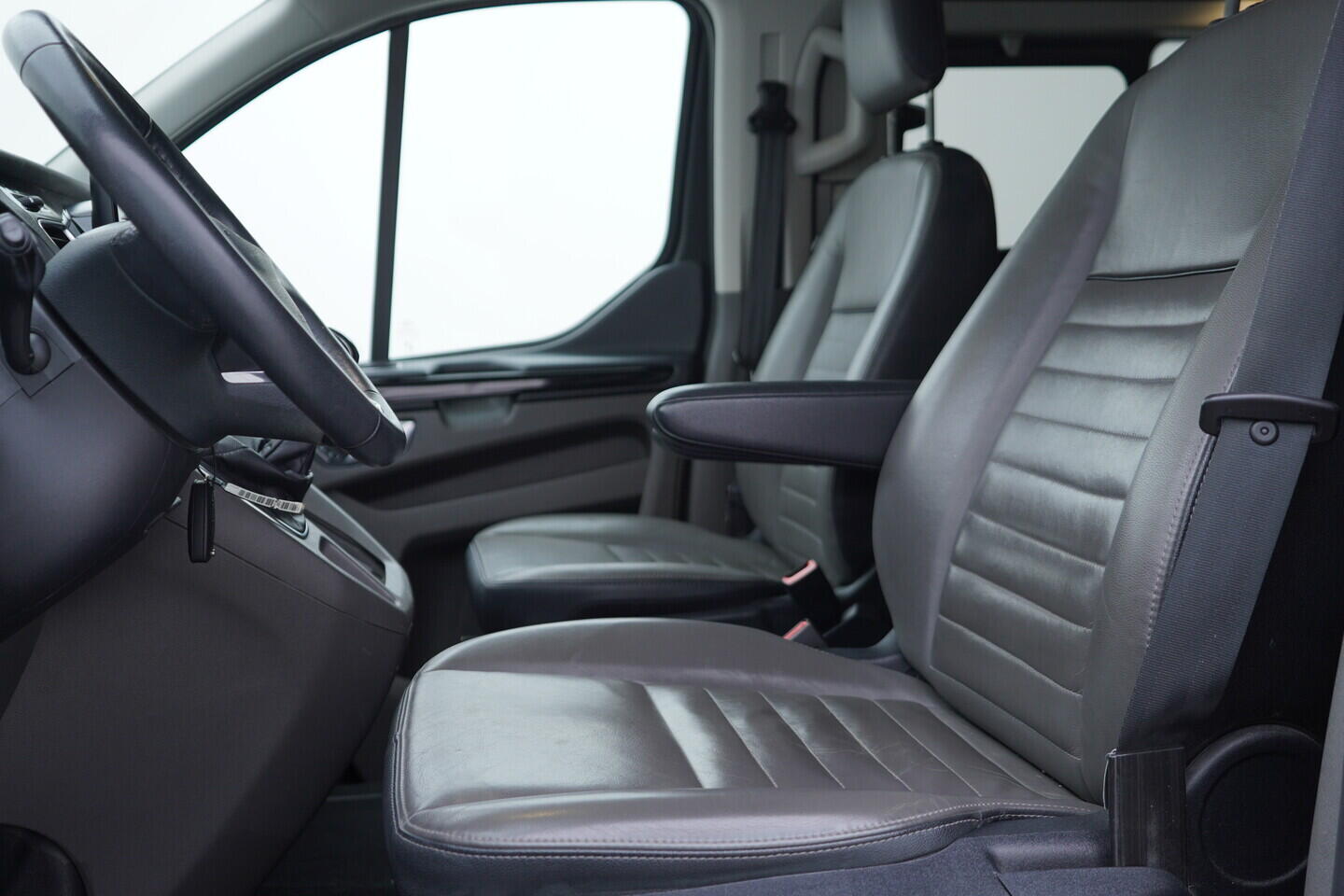 OV190V10956_23.webp_TOURNEO CUSTOM Titanium 2.0  136 kW manuál, DPH