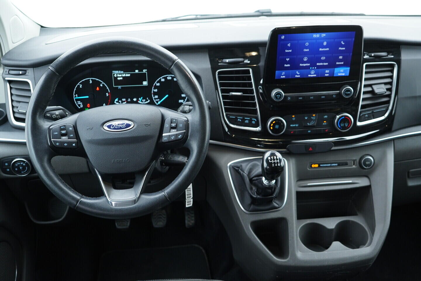 OV190V10956_29.webp_TOURNEO CUSTOM Titanium 2.0  136 kW manuál, DPH