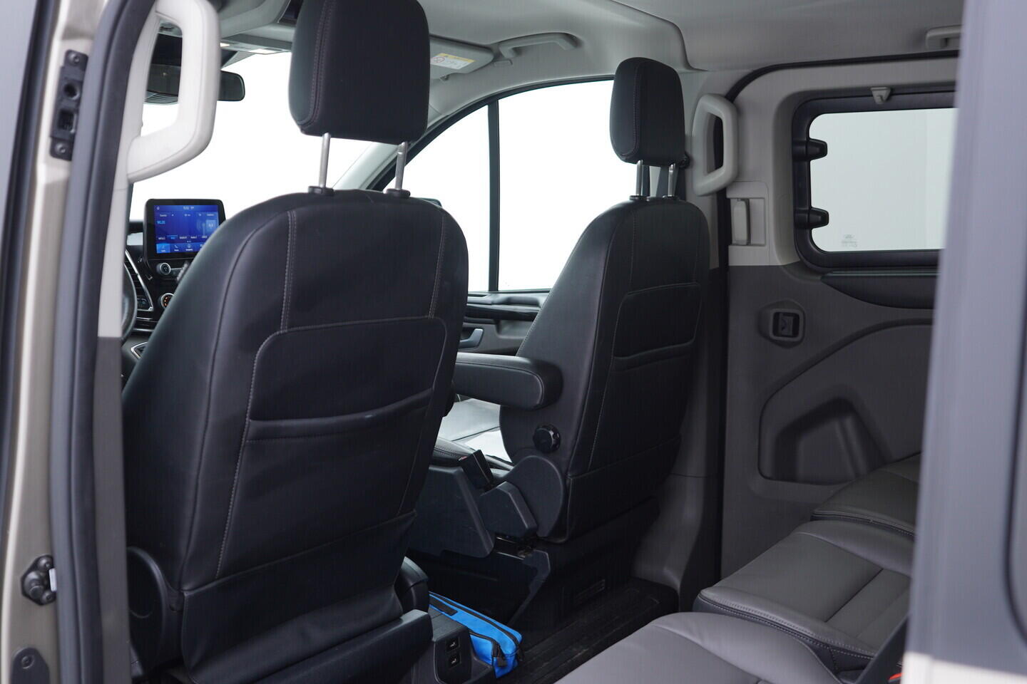 OV190V10956_36.webp_TOURNEO CUSTOM Titanium 2.0  136 kW manuál, DPH