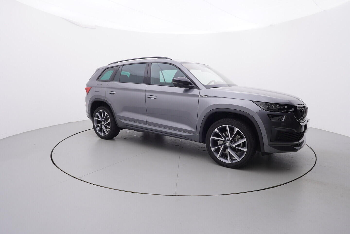 OV190V10957_16.webp_KODIAQ SportLine 2.0 TDI 147 kW automat, DPH