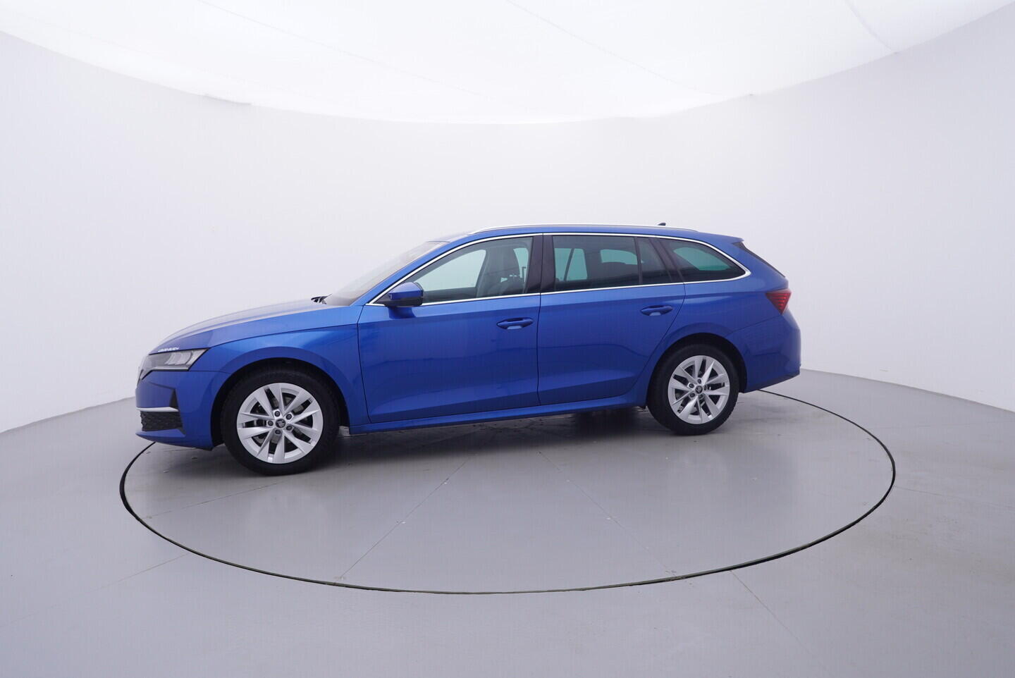 OV190V10961_11.webp_OCTAVIA Top Selection 2.0 TDI 110 kW automat, DPH