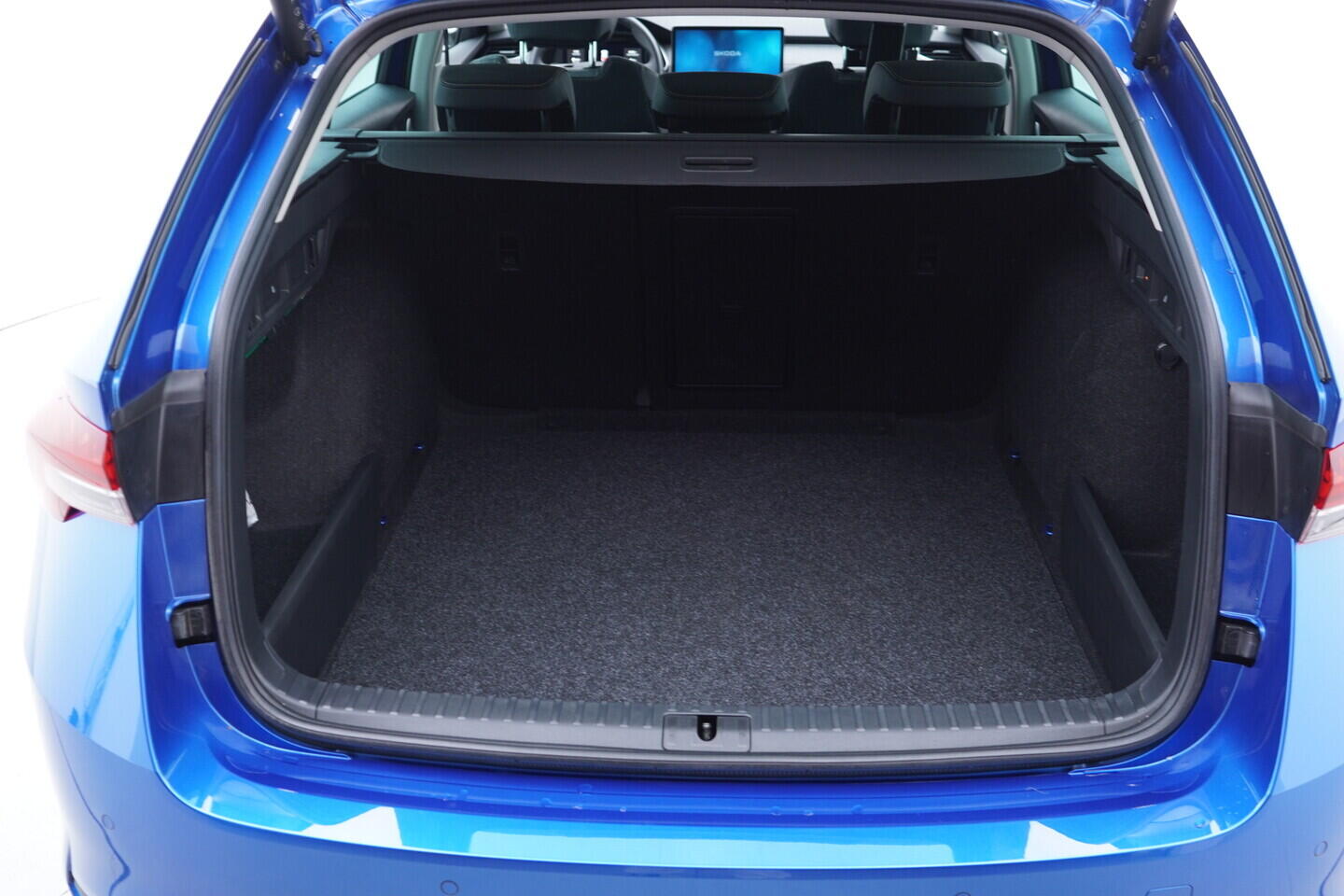OV190V10961_41.webp_OCTAVIA Top Selection 2.0 TDI 110 kW automat, DPH