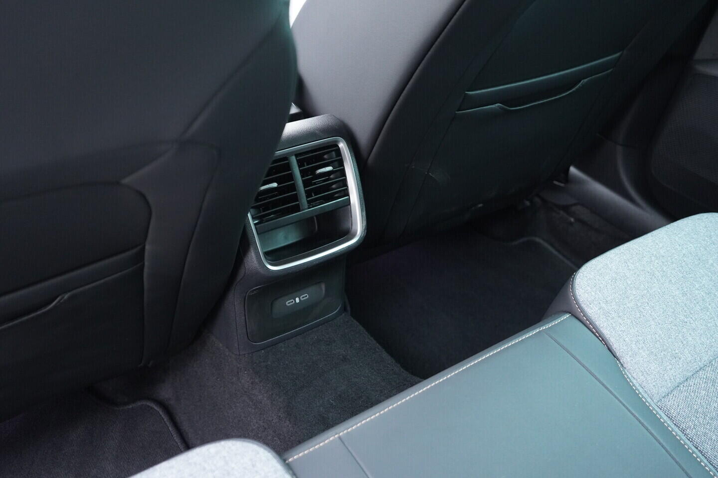 OV190V10963_38.webp_OCTAVIA Top Selection 2.0 TDI 110 kW automat, DPH