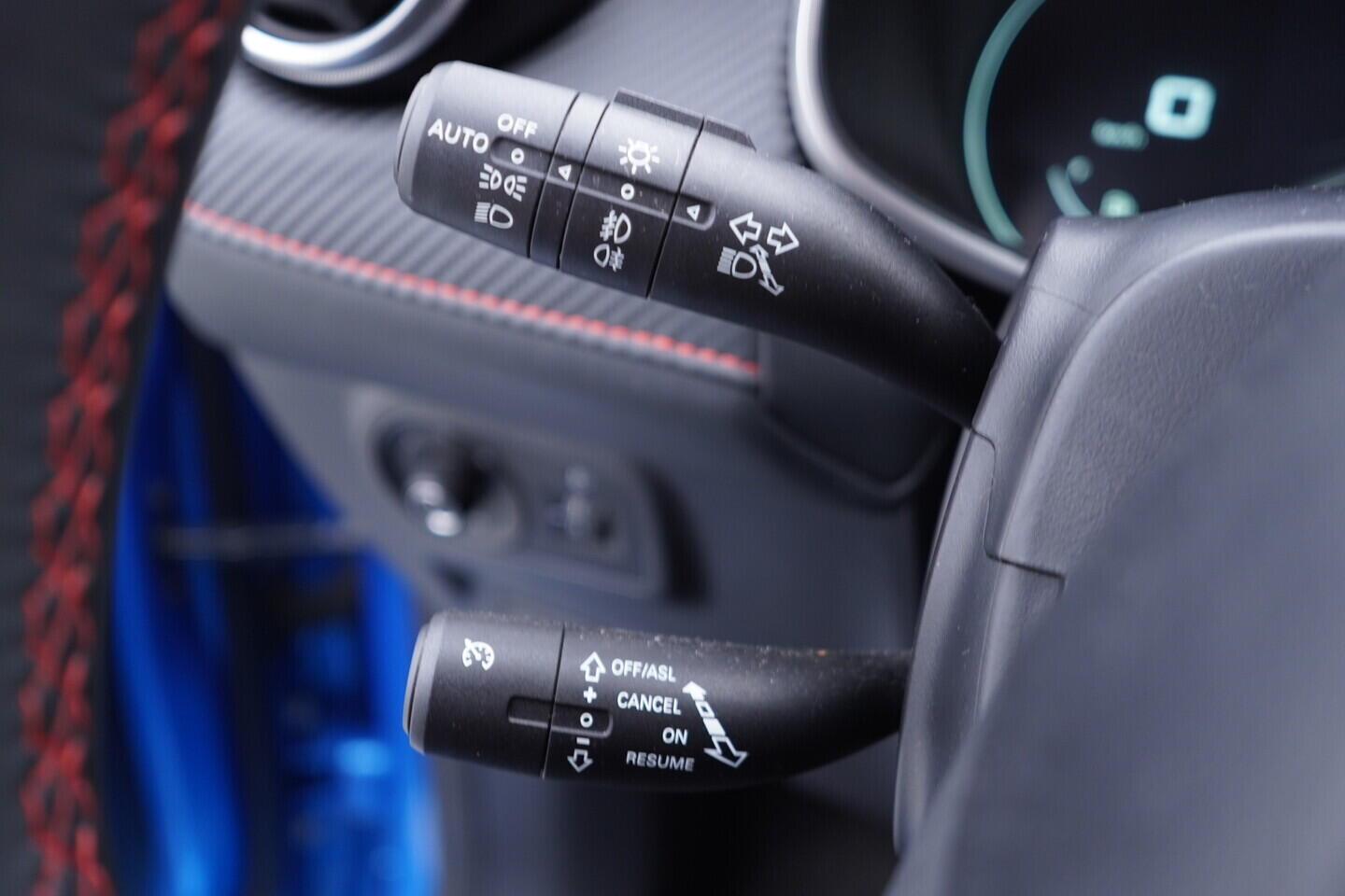 OV190V10967_24.webp_ZS EXCLUSIVE 1.0 TGI 82 kW automat