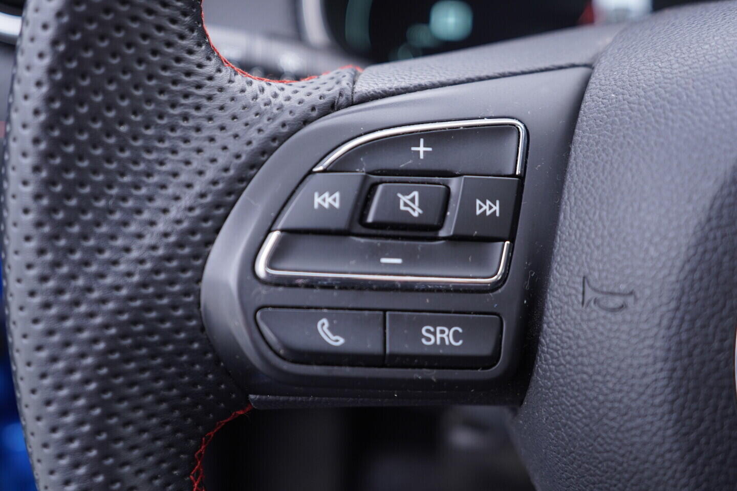 OV190V10967_26.webp_ZS EXCLUSIVE 1.0 TGI 82 kW automat