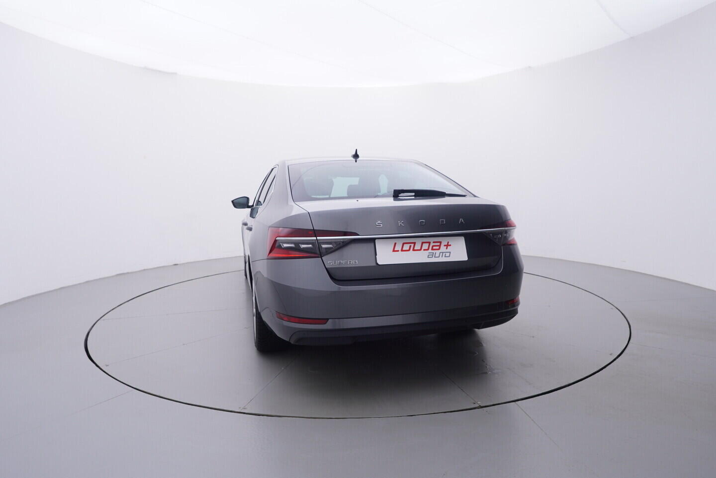 OV190V10971_13.webp_SUPERB Style 2.0 TSI 140 kW automat, DPH