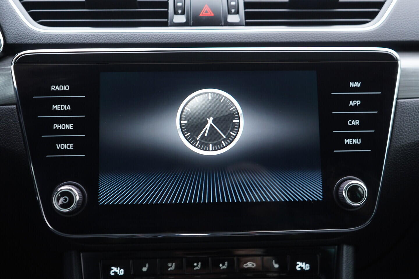 OV190V10971_30.webp_SUPERB Style 2.0 TSI 140 kW automat, DPH