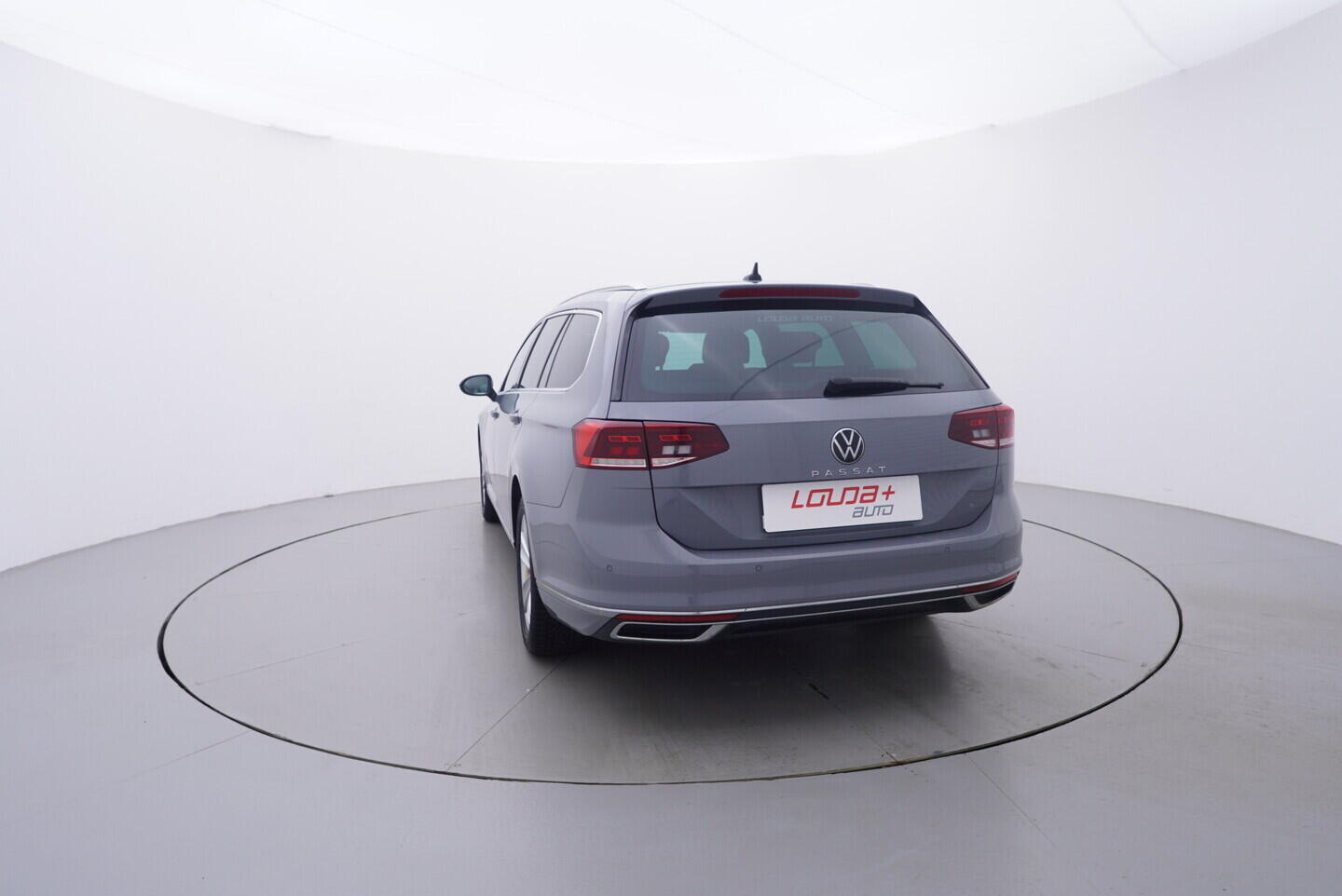 OV190V10972_13.webp_PASSAT VARIANT Elegance 2.0 TDI 110 kW automat, DPH