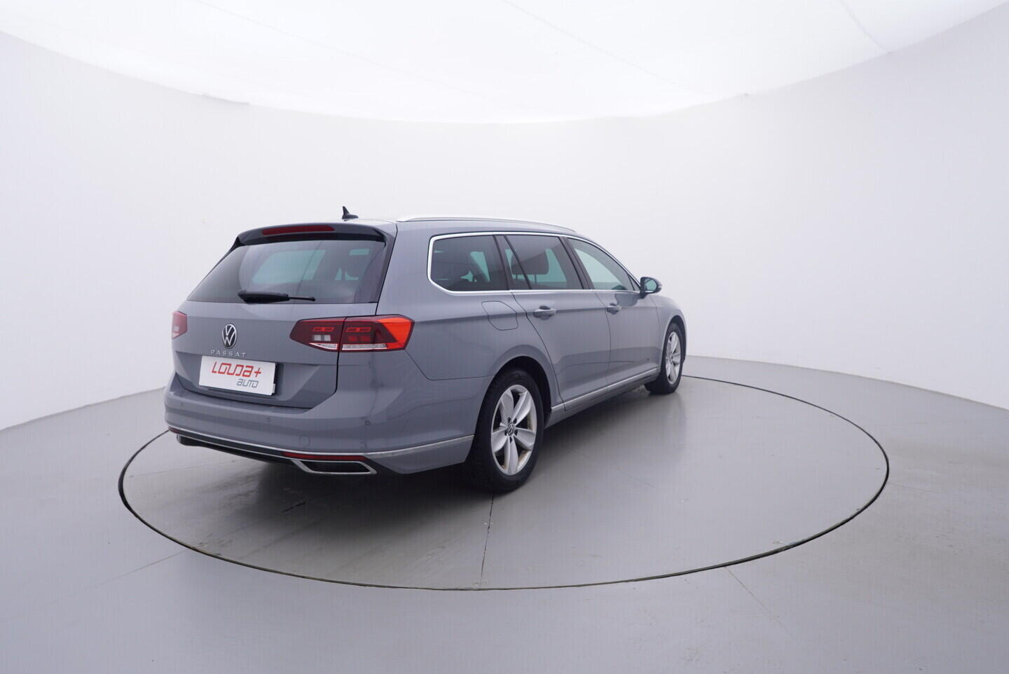 OV190V10972_14.webp_PASSAT VARIANT Elegance 2.0 TDI 110 kW automat, DPH