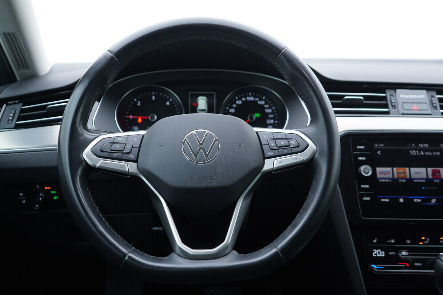 OV190V10972_30.webp_PASSAT VARIANT Elegance 2.0 TDI 110 kW automat, DPH