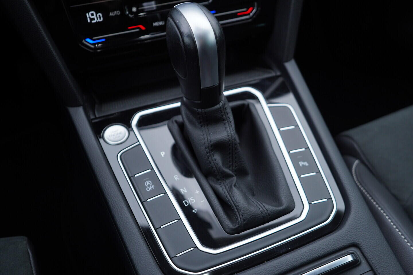 OV190V10972_37.webp_PASSAT VARIANT Elegance 2.0 TDI 110 kW automat, DPH