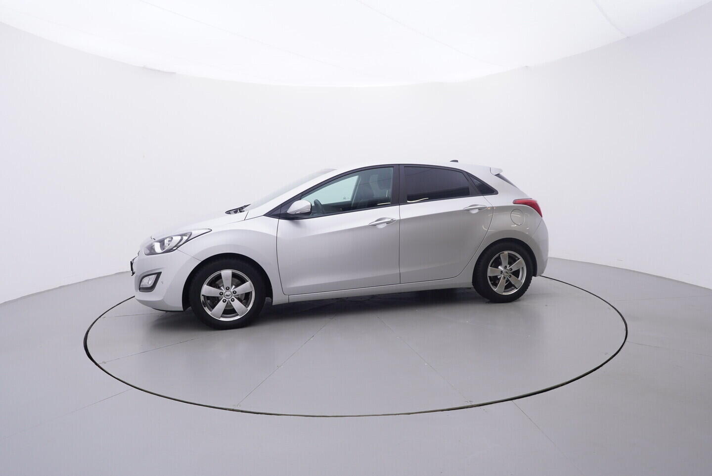 OV190V10973_11.webp_I30 Trikolor 1.6 GDI 99 kW manuál