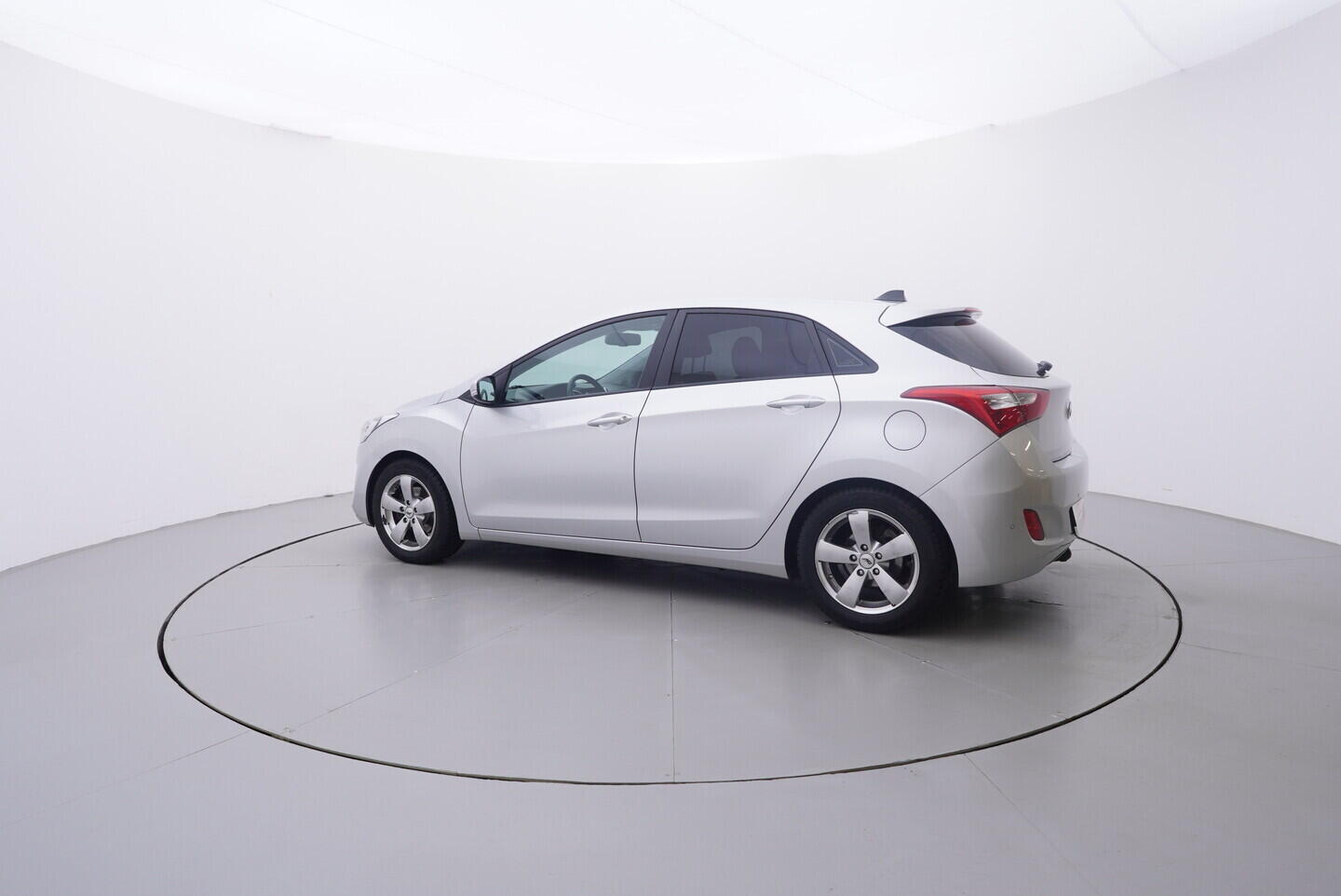 OV190V10973_12.webp_I30 Trikolor 1.6 GDI 99 kW manuál