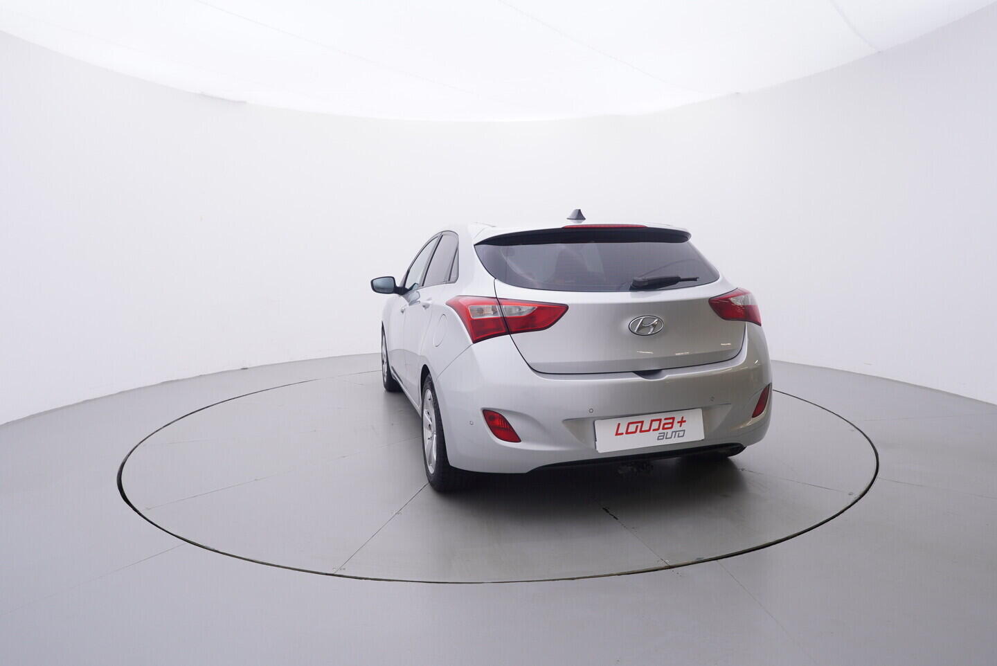 OV190V10973_13.webp_I30 Trikolor 1.6 GDI 99 kW manuál